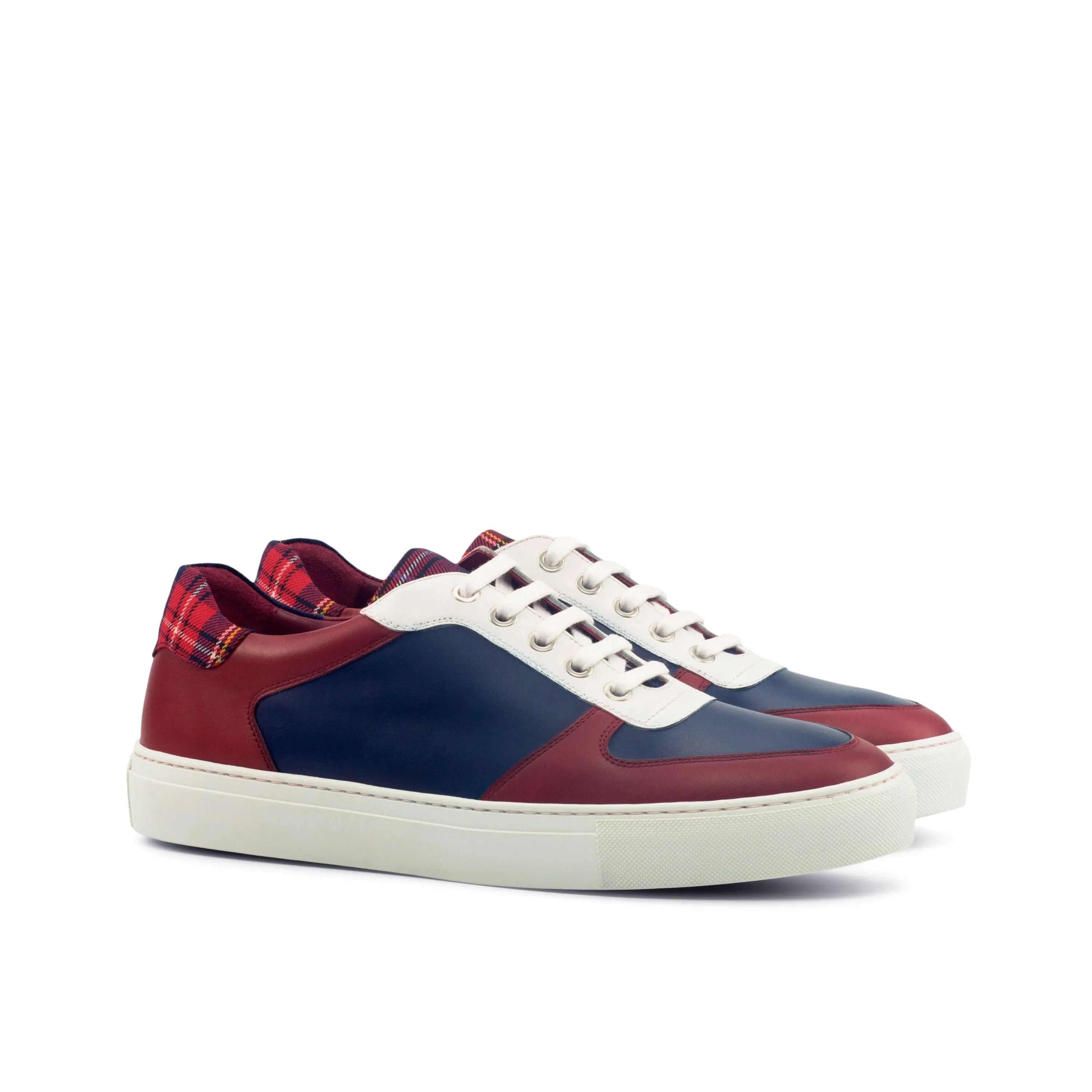 Milo Low Top Sneaker