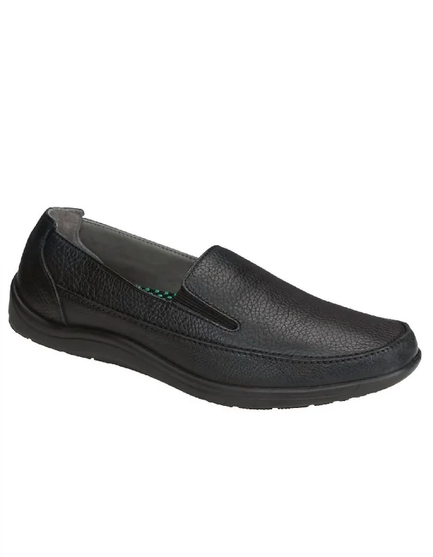 Men's Weekender Slip On Loafer - Narrow In Black