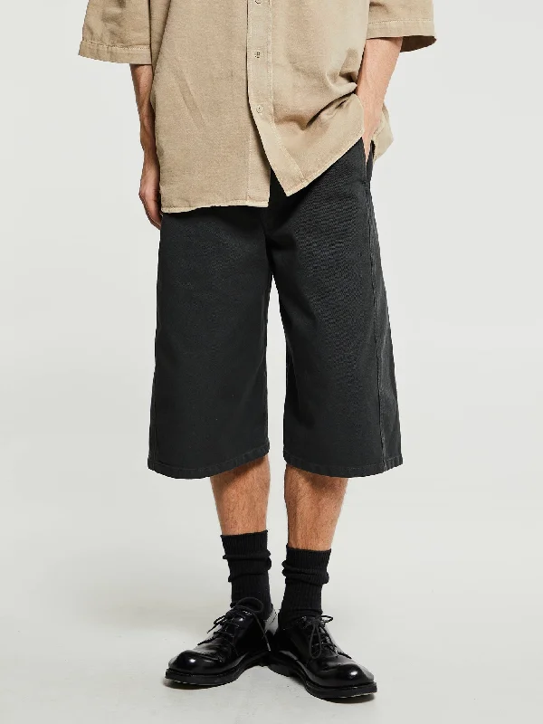 Twisted Shorts in Carbon Blue