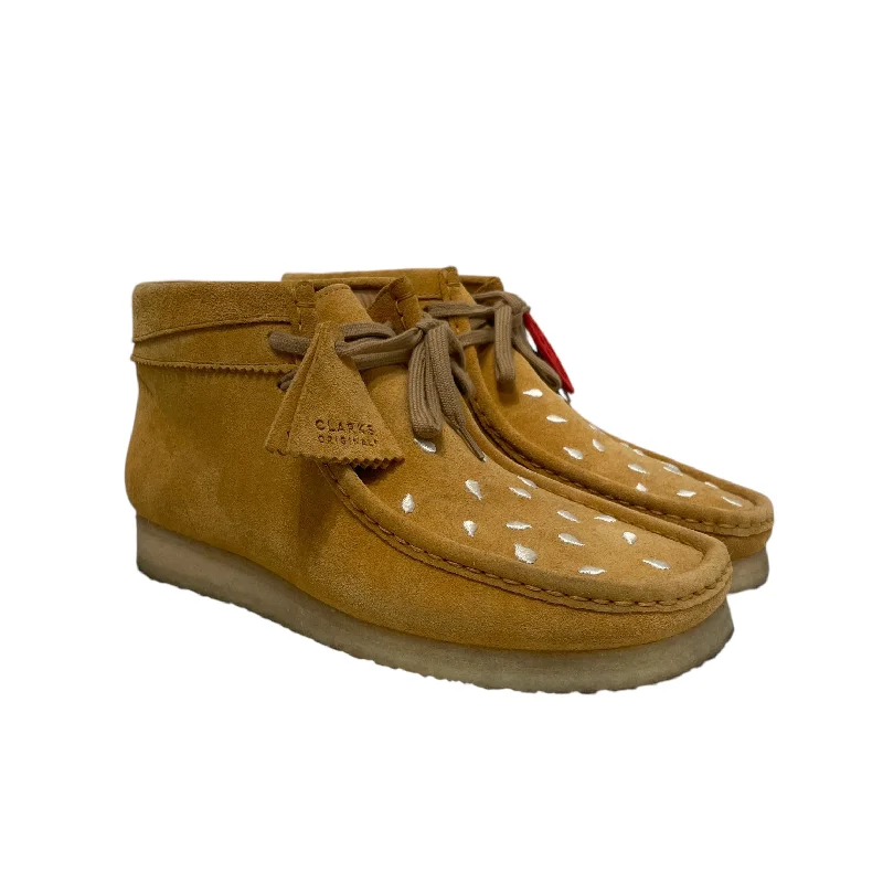 Clarks/VANDY THE PINK/Chukka Boots/US 9/Suede/KHK/